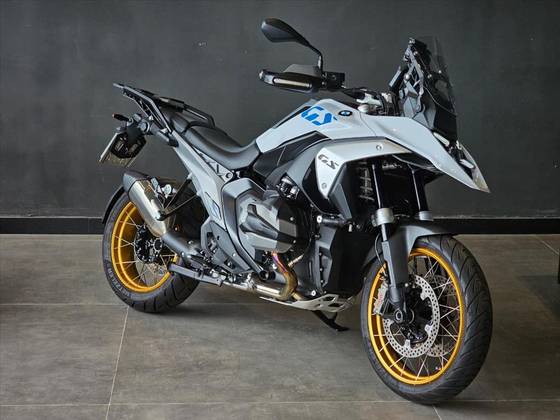 BMW R 1300 GS PLUS 